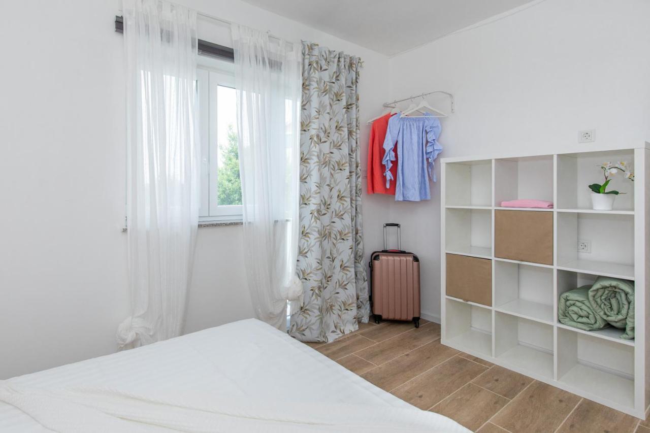 Apartment Dida I Mara Malinska Eksteriør billede